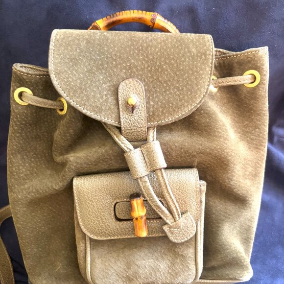 Gucci NWOT in olive Suede with authentic Bamboo Handgrips and Latch COA - Picture 4 of 13